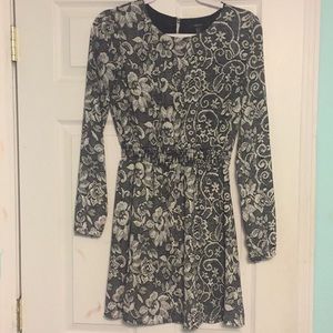 Black and white long sleeve dress